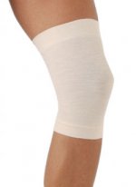 Шерстяной наколенник при боли в коленях